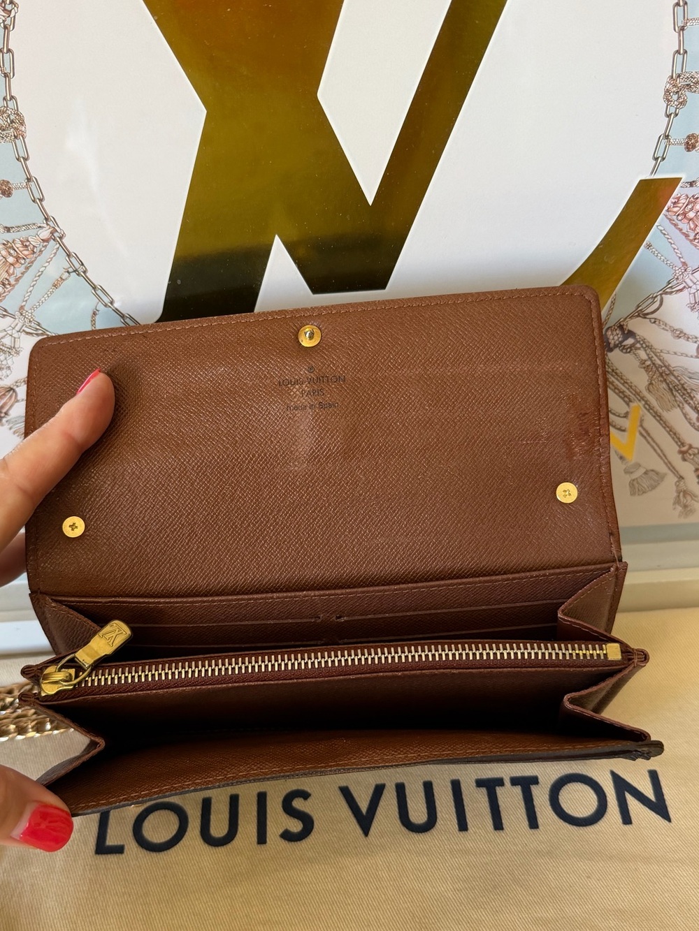 Louis Vuitton Authentic Monogram Sarah Long Wallet on Chain - Picture 8 of 16